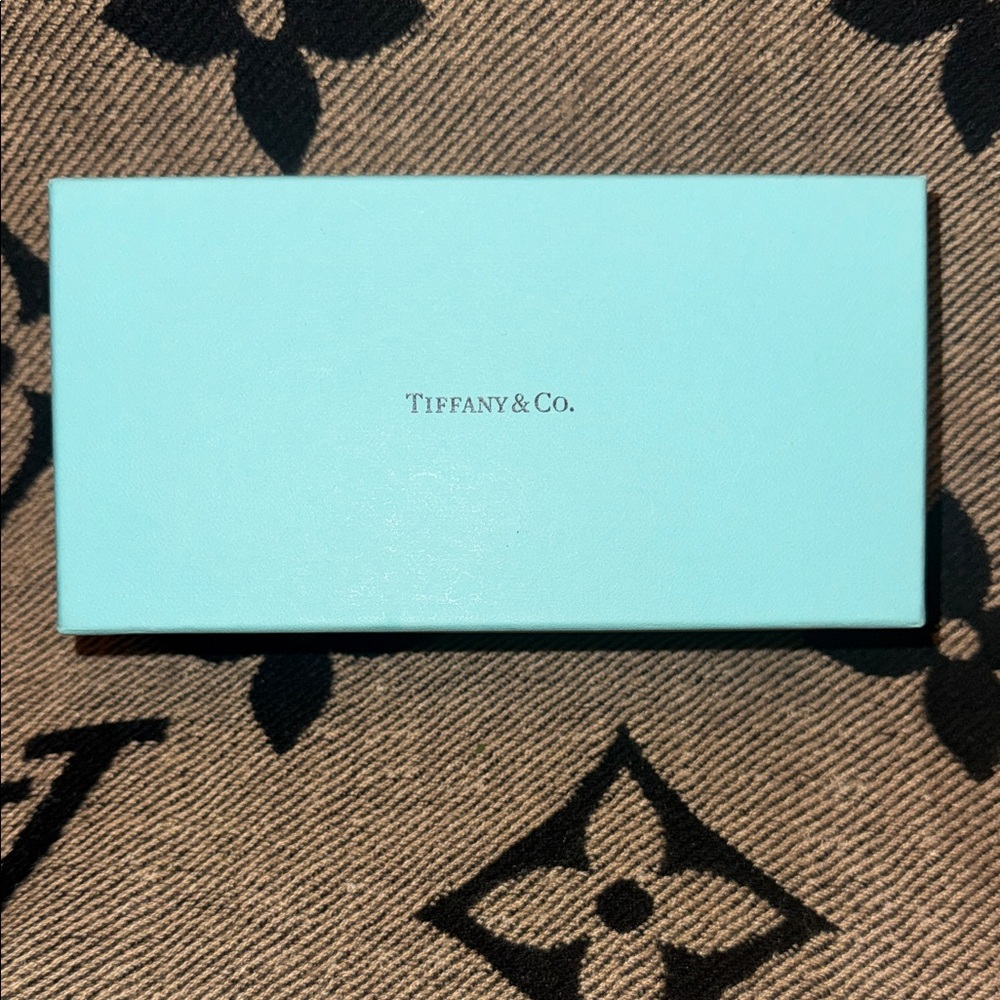 Tiffany & Co. Sunglasses Full Inclusion - Picture 2 of 8